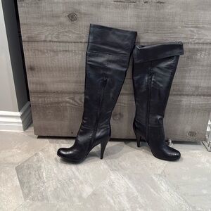 NINE WEST Black Heeled Boots - Style "Memento" - Size - US 8